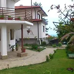 Guest house Petrovi *