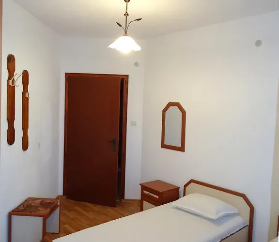 Guest house Petrovi *